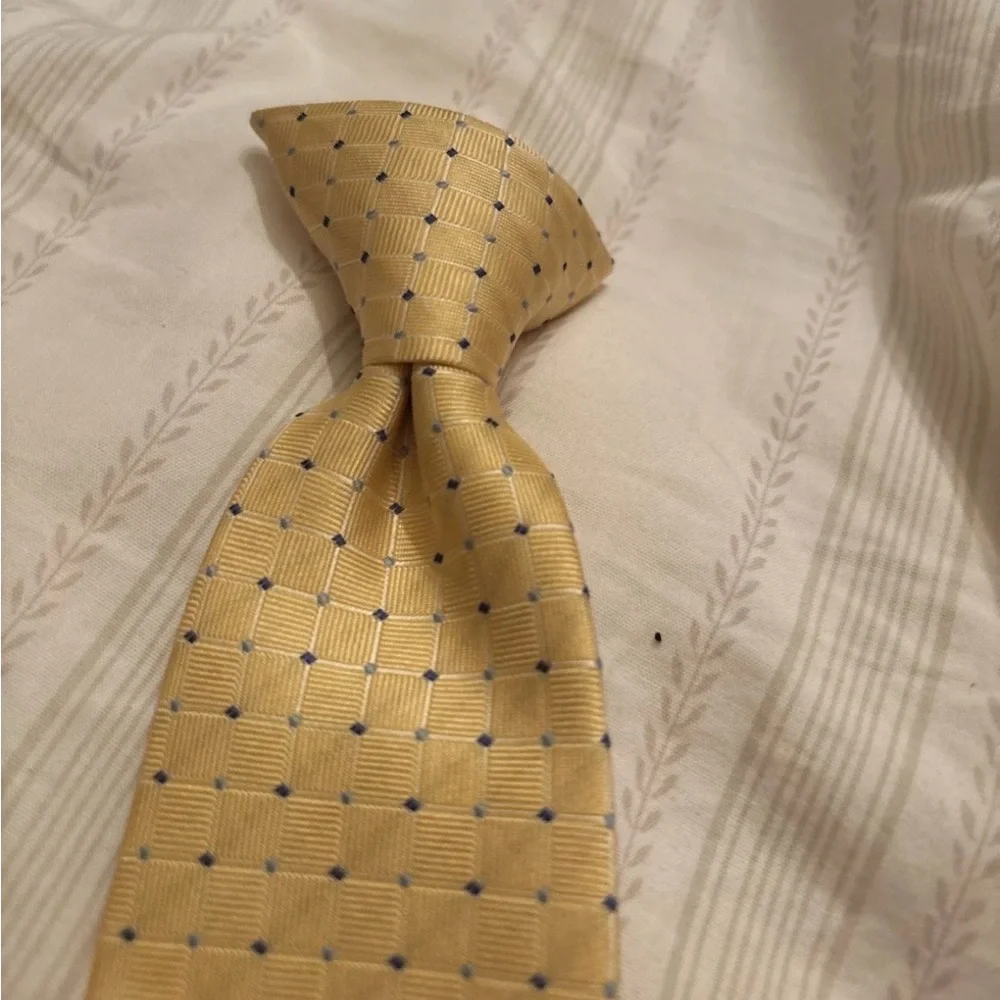 Chaps Yellow Grid Silk Tie